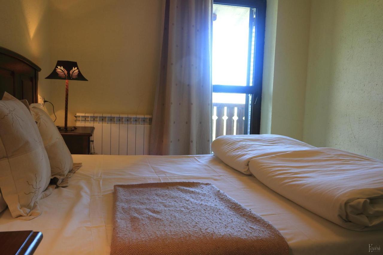 Hospederia El Pico Del Fraile Guest House Cobreros Exterior photo