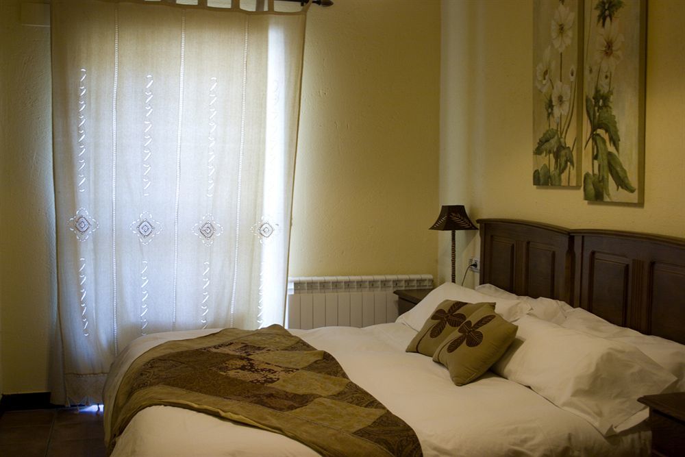 Hospederia El Pico Del Fraile Guest House Cobreros Exterior photo
