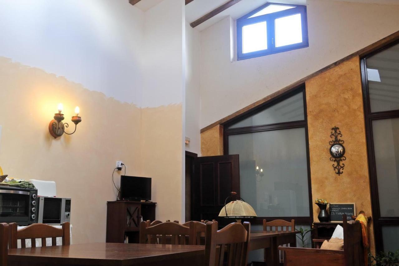 Hospederia El Pico Del Fraile Guest House Cobreros Exterior photo