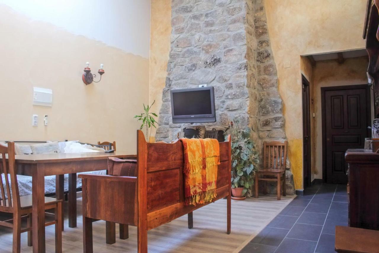 Hospederia El Pico Del Fraile Guest House Cobreros Exterior photo